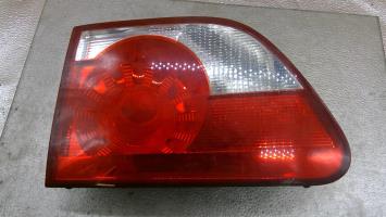 Luz trasera secundaria derecha (luces)