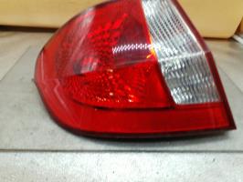Fanale posteriore principale sinistro (luci)