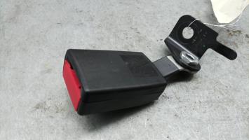 Attache ceinture arriere gauche