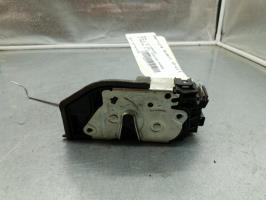 Cerradura delantera derecha
