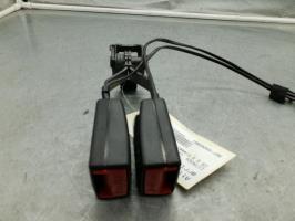 Attache ceinture arriere centrale