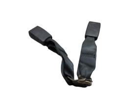 Attache ceinture arriere droit