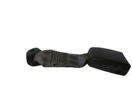 Attache ceinture arriere droit