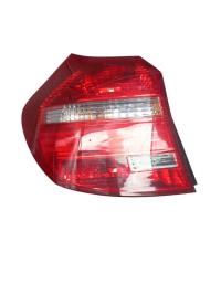 Fanale posteriore principale sinistro (luci)