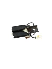 Attache ceinture arriere droit