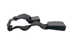 Attache ceinture arriere droit
