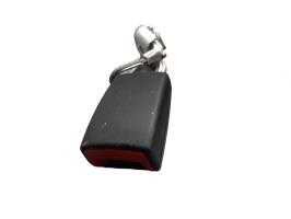 Attache ceinture arriere droit