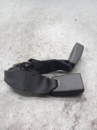 Attache ceinture arriere droit