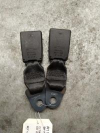 Attache ceinture arriere gauche