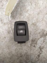 Interrupteur de leve vitre avant droit