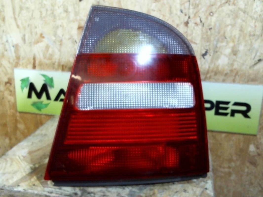 Luz trasera principal derecha (luces)