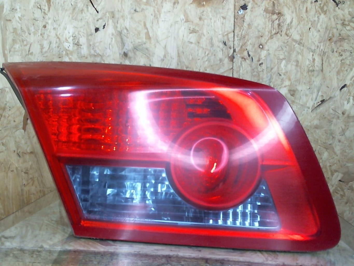 Feu arriere secondaire gauche (feux)