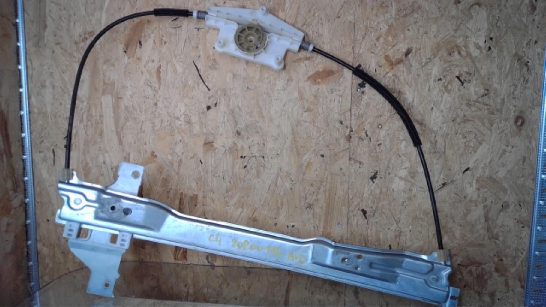 Leve vitre electrique avant droit