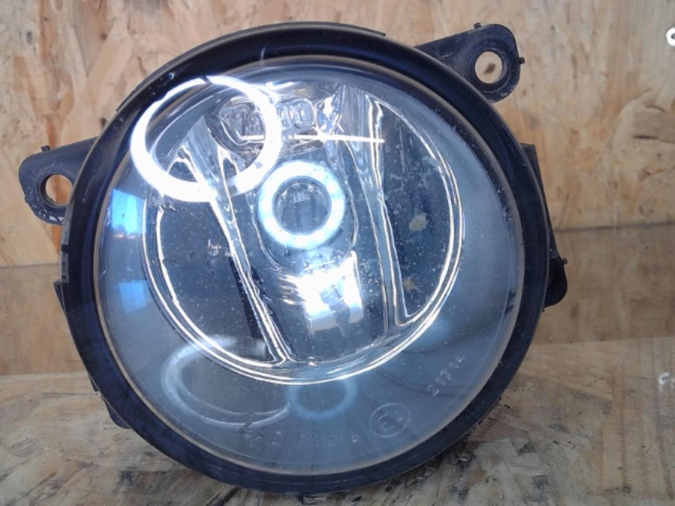 Antinieblas derecho (luces)