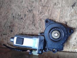 Moteur leve vitre arriere gauche