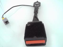 Attache ceinture avant gauche
