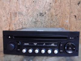 Radio/CD/DVD/GPS head unit