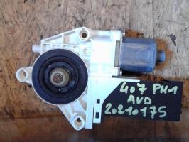Moteur essuie glace avant droit