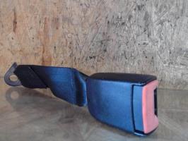 Attache ceinture arriere centrale