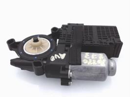 Moteur leve vitre avant droit