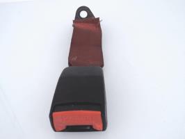 Attache ceinture arriere droit