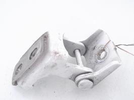 Charniere de porte avant droit