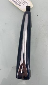 Poignee porte avant gauche