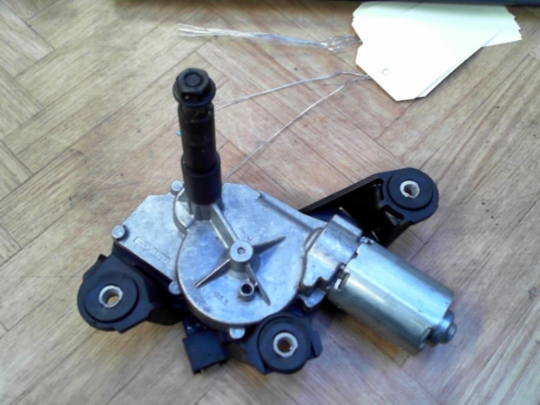 Moteur essuie glace arriere
