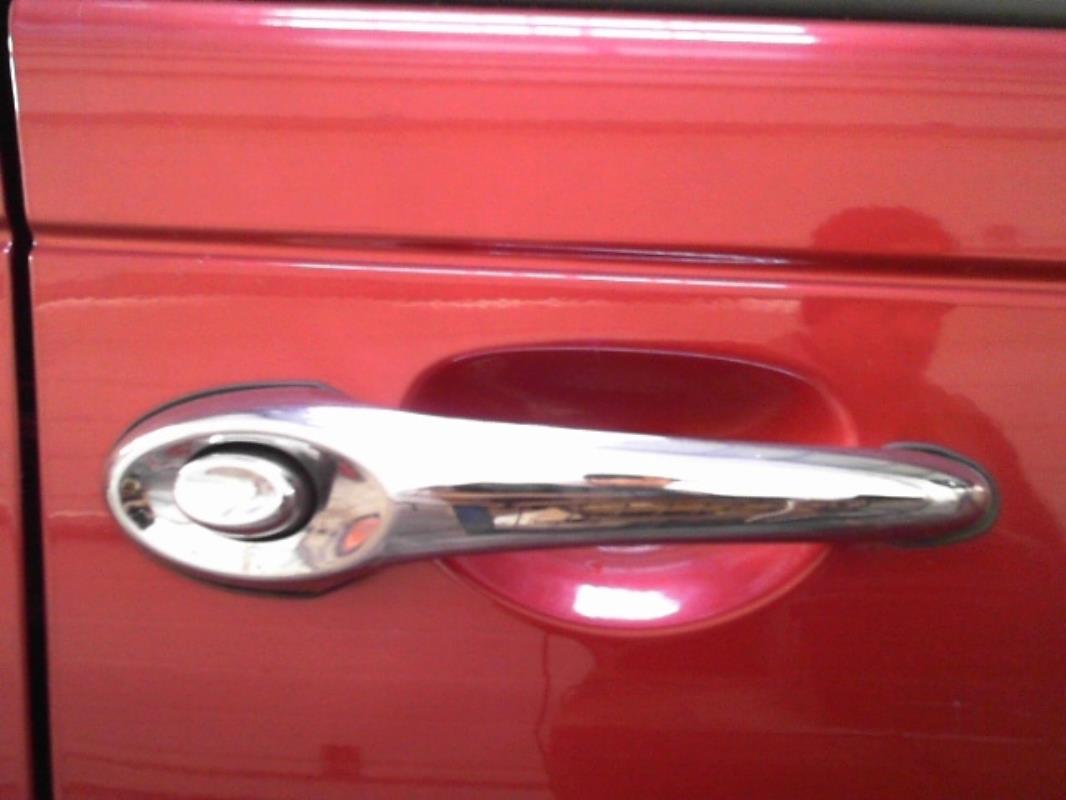 Poignee porte avant droit