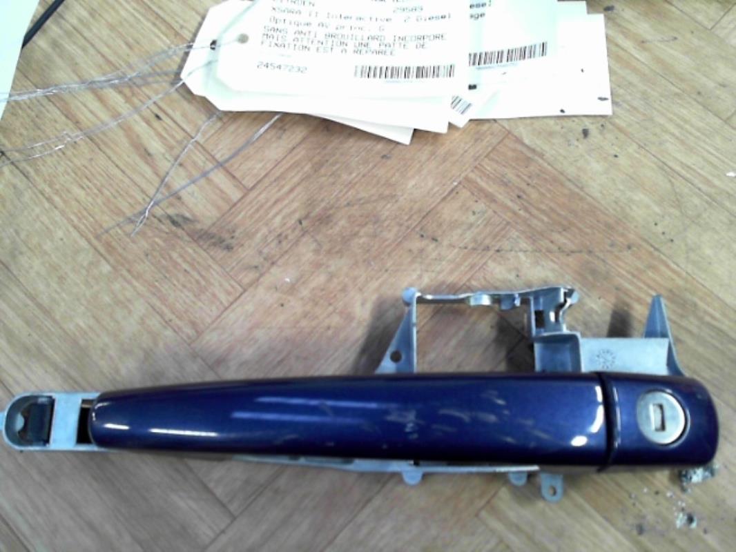 Poignee porte avant gauche