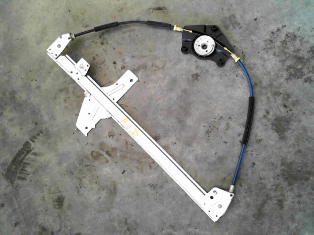 Leve vitre electrique avant droit