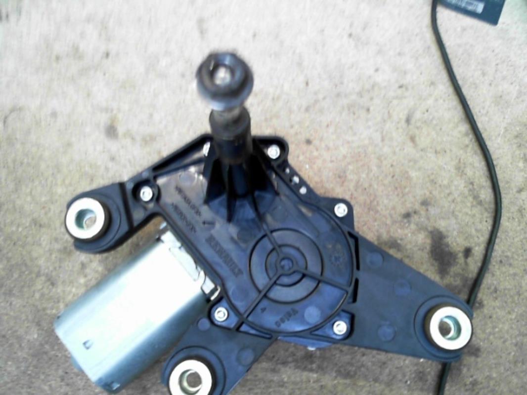 Moteur essuie glace arriere