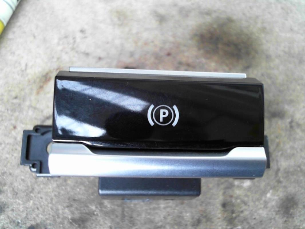 Poignee electrique frein a main