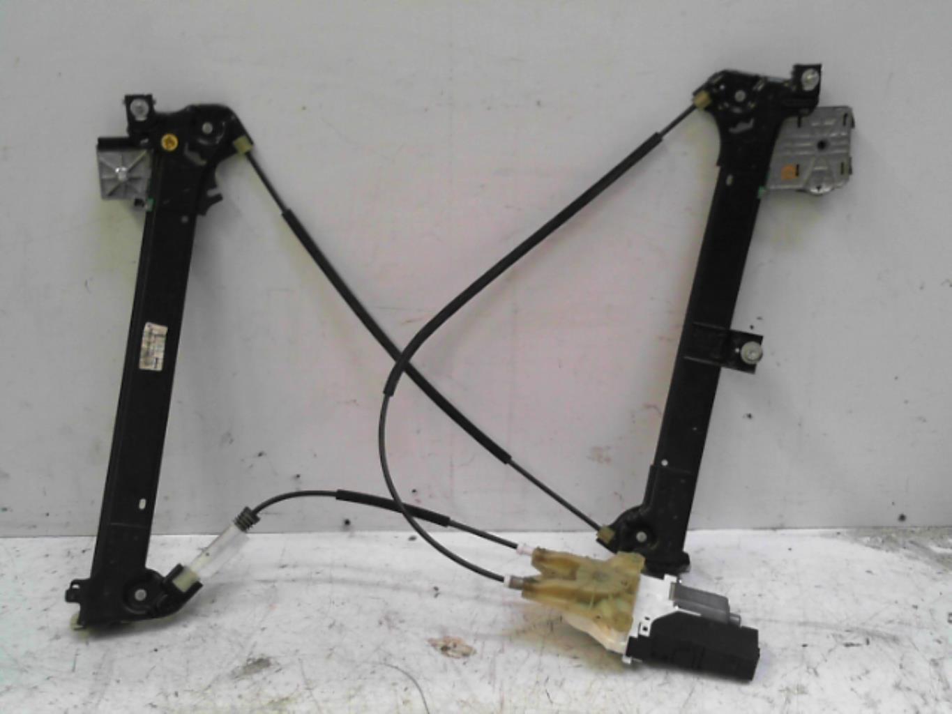 Leve vitre electrique avant droit