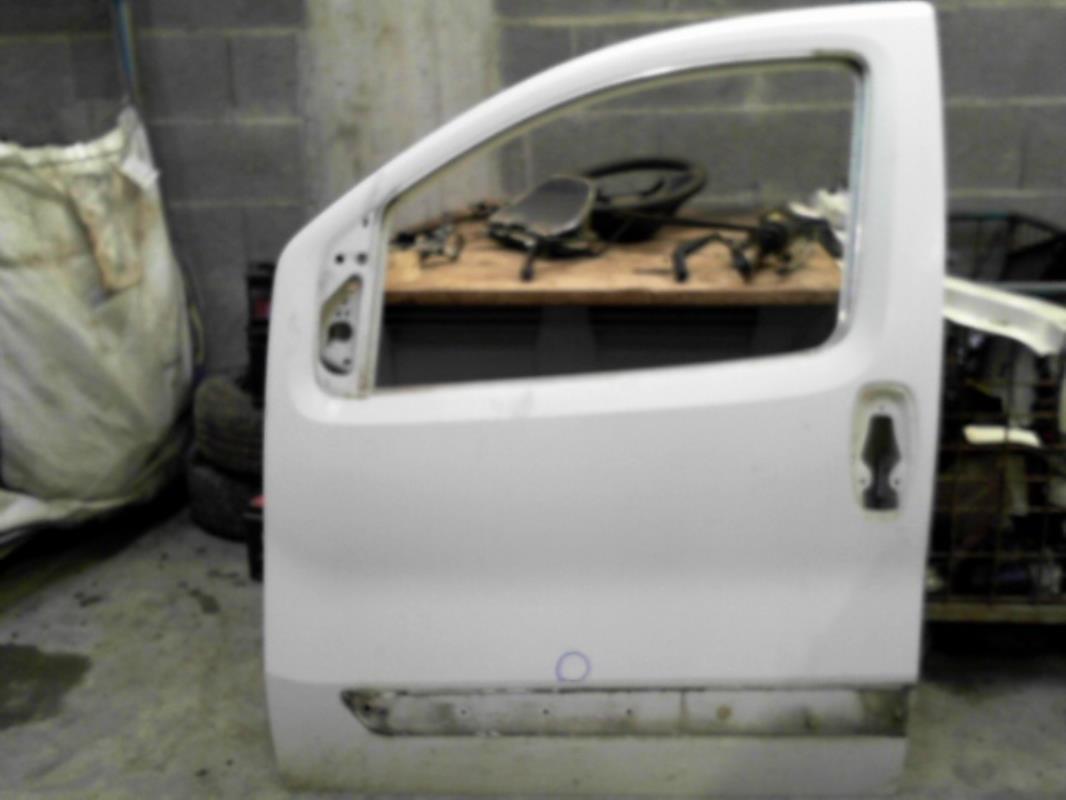 Porte avant gauche