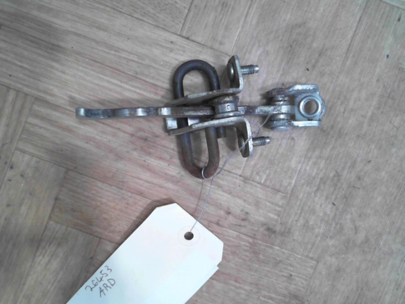 Arresto portiera posteriore destra