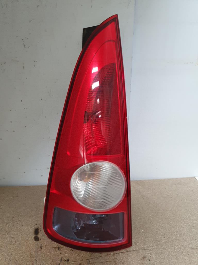 Fanale posteriore principale sinistro (luci)