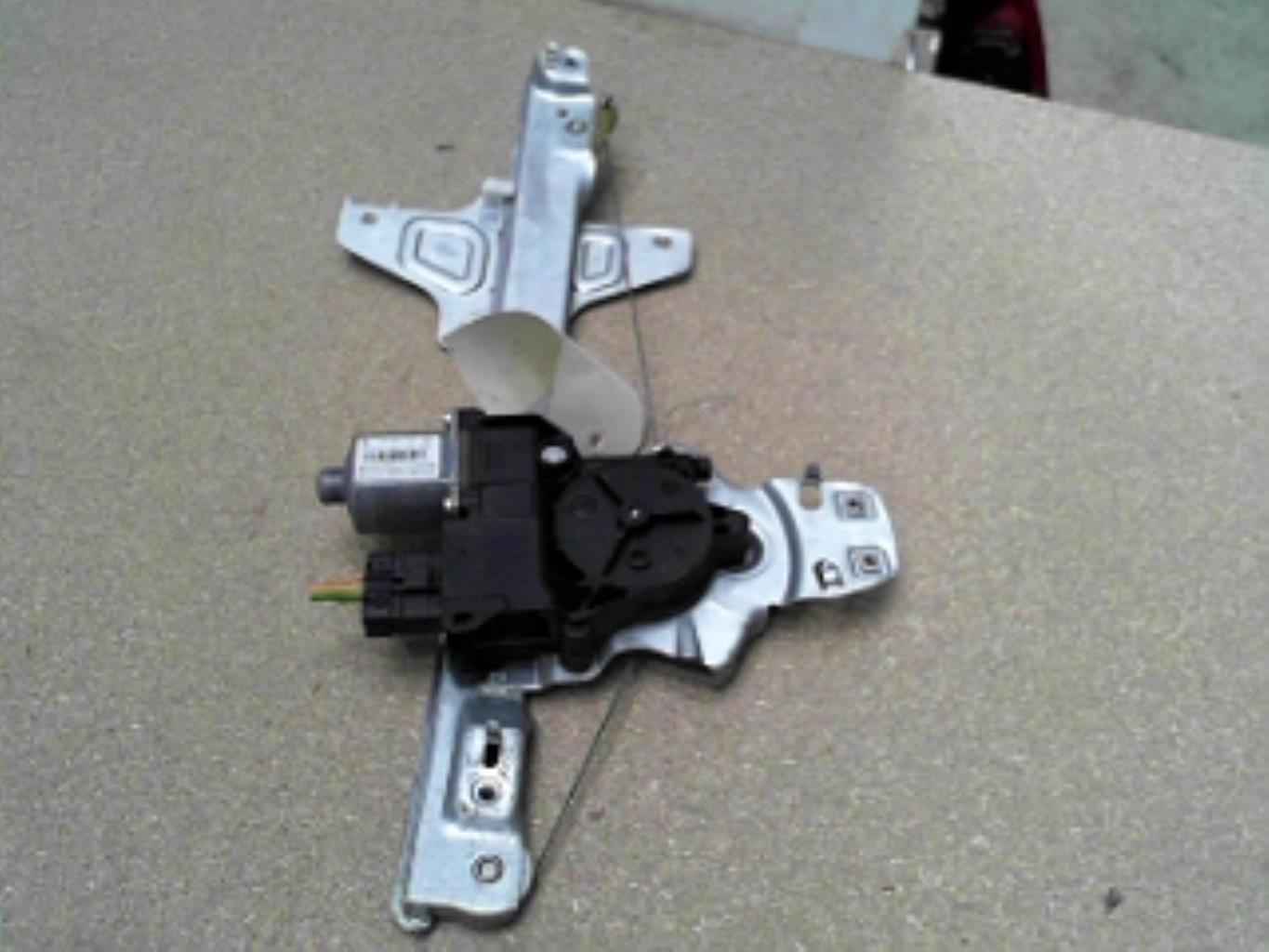Leve vitre electrique arriere gauche