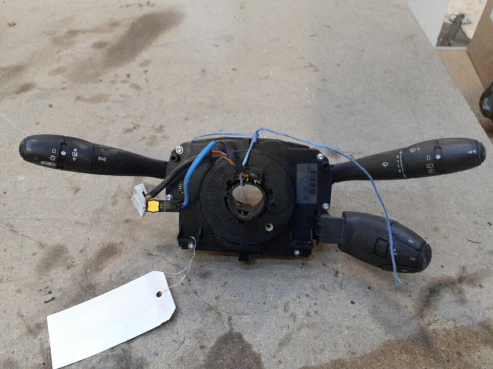 Com (Bloc Contacteur Tournant+Commodo Essuie Glace+Commodo Phare)