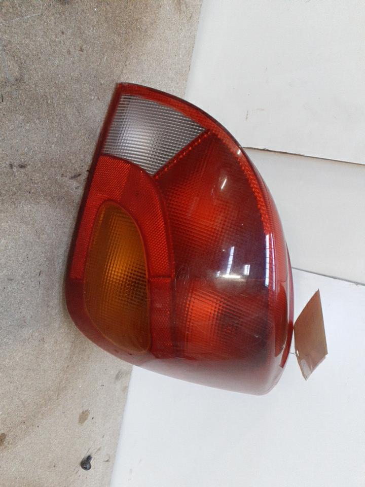 Fanale posteriore principale destro (luci)