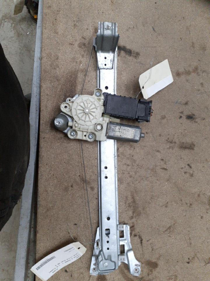 Leve vitre electrique arriere gauche