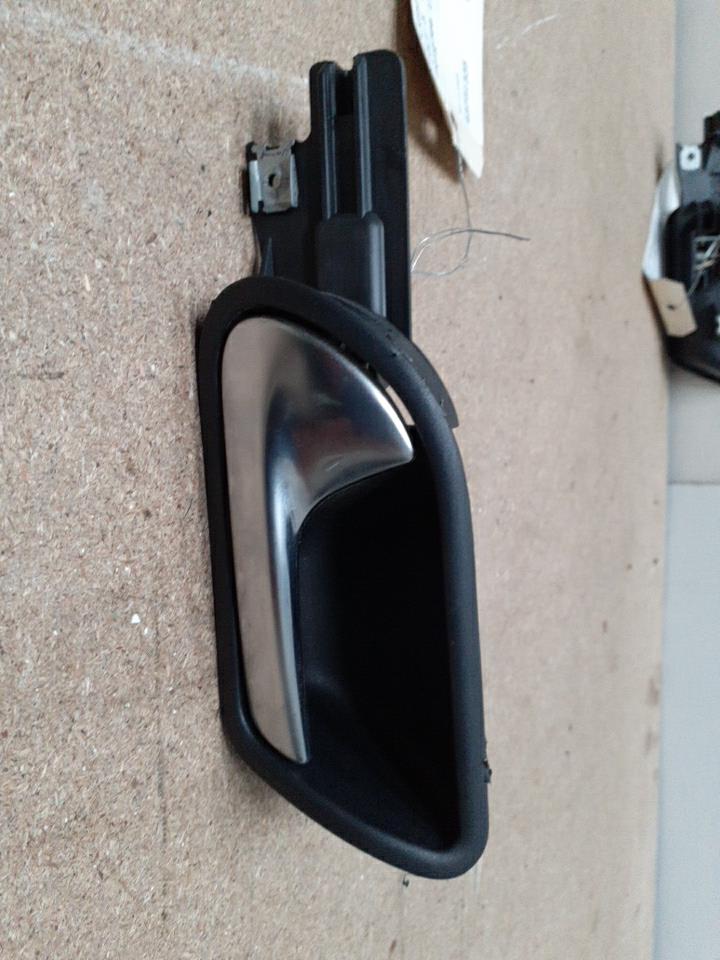 Poignee interieur arriere gauche