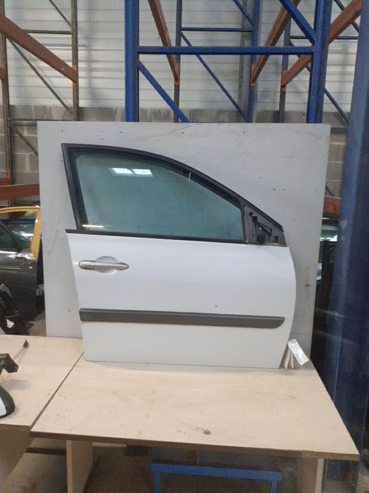 Porte avant droit