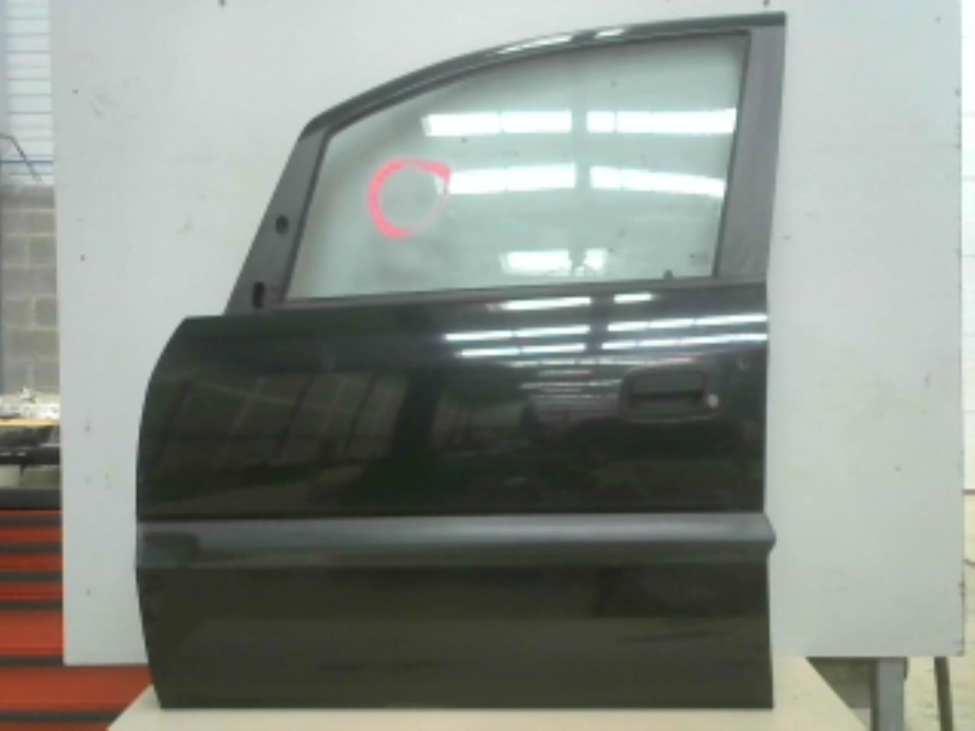 Porte avant gauche