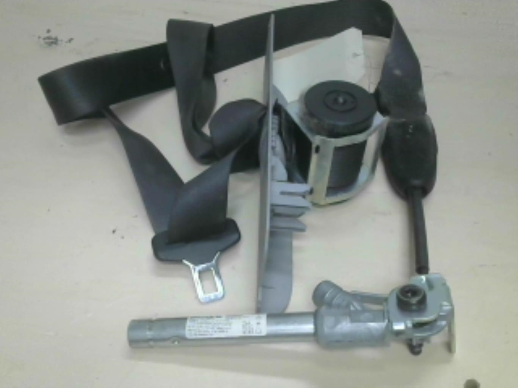Ceinture avant gauche