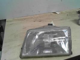 Gruppo ottico anteriore principale sinistro (luci)(faro)