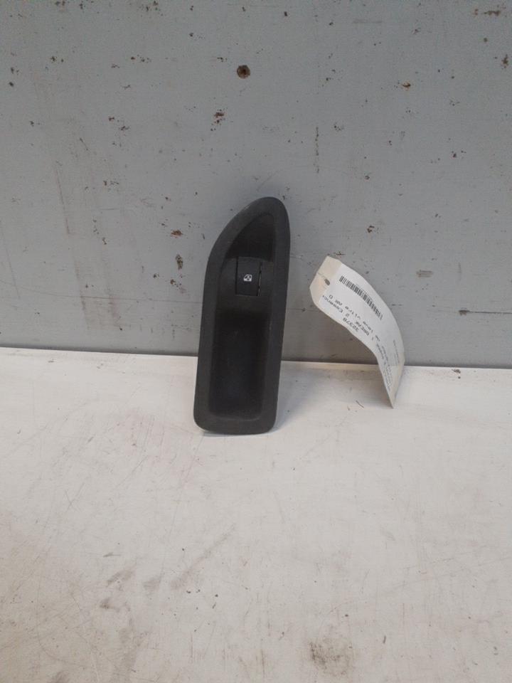 Interrupteur de leve vitre arriere droit