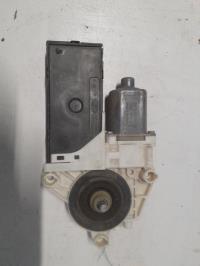 Moteur leve vitre avant gauche