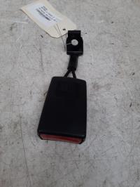 Attache ceinture arriere droit