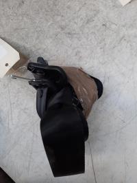 Cinturón de seguridad trasero derecho